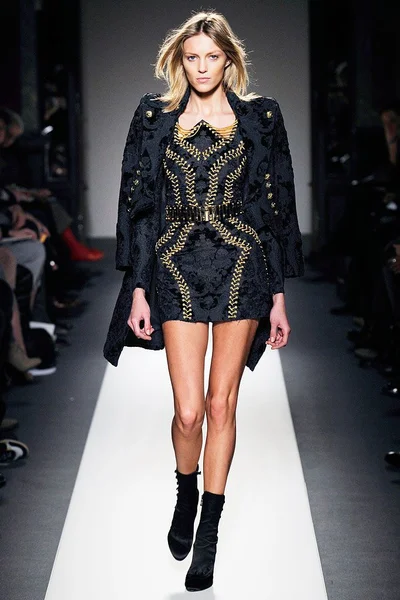 Look 7
